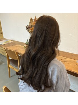 オン(ON) オリーブベージュ