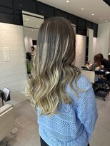 ステア ケース(stair case) 10年ぶりのヘアカラー?!メンテナンスしなくていい?