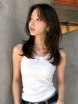 ヒール 銀座(heel) 小顔に見せる/顔周りレイヤーカット