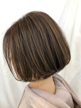オーリーヘアー(Olliy hair) 細めハイライト/刈り上げボブ/マロンベージュ/20代30代40代50代
