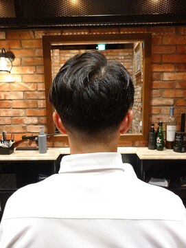 ヒロギンザバーバーショップ 丸の内店(HIRO GINZA BARBER SHOP) ツーブロックなフェード