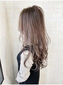 ベージュ系カラー×ハイライト