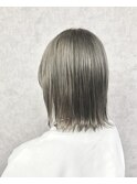 切りっぱなしボブシルバーグレージュ ケアブリーチ