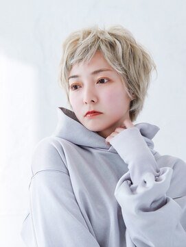 ラフィス ヘアー シュヴァル 熊本店(La fith hair cheval) 【La fith】無造作ショート×ハイトーンカラー