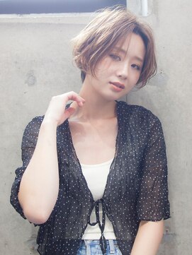 ジェニーバイメノン(JENNIE by Menon) 前髪 レイヤーカット オリーブベージュ ショートボブ