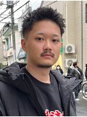 スパイキーショート くせ毛ショート ベリーショート 眉毛