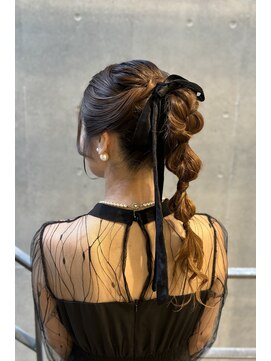 オリンテ バイ レシッド 表参道(orente by rcid) 【谷】ロングヘアの編み下ろしポニー