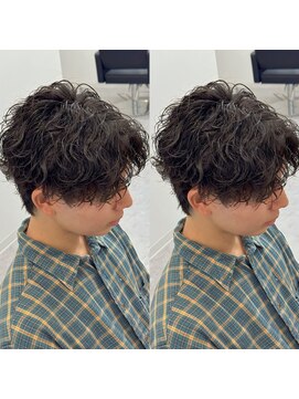 ブライト(BRIGHT) センターパート波巻きスパイラルパーマ