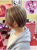 ミルクティーベージュ×2ブロックショートヘアー