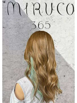 ミルコ バイ クラク(MIRUCO by KURAKU) インナーカラー　インナーブルー　ミルクティーベージュ