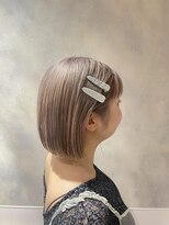 アオ(AO。)&nbsp;ホワイトブロンド/抜きっぱなし/ブロンド/ハイトーンカラー