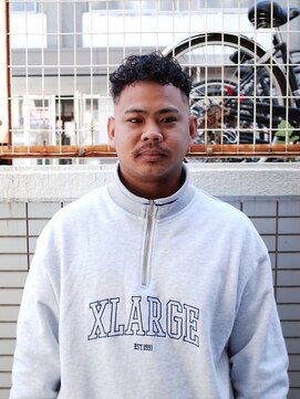 リビング 津田沼(LIVING) 千葉駅MEN’S HAIR/サーフカール/刈り上げセンターパート