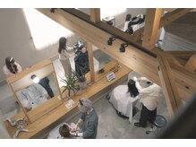 ベースヘアー(BASE hair)の雰囲気（“ここでいい”じゃなく、“ここがいい”空間。）