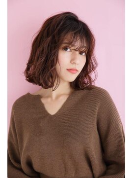 ルカ(Luca) くしゃっと感がオトナかわいいゆるウェーブパーマ◎20代30代40代