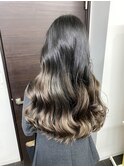 グラデーションカラー×シルバーグレー