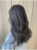 グレージュ×インナーカラー