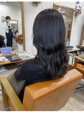 ルチナ 秦野(Lucina) 暗髪／透明カラー