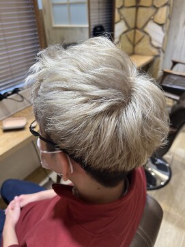 エイト新宿店(EIGHT shinjuku) ブランドカラー