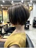 ショートボブ