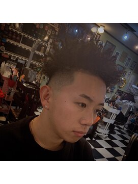 ジェントルマンバーバー(gentleman Barber) スパイキーアフロ