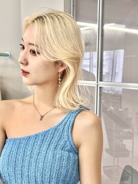 ジーナリア(Xena ria) 姫カットレイヤー/韓国風巻き/くすみベージュ/名駅★97