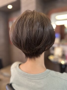 ミロワール(miroir) ふんわりショートボブ