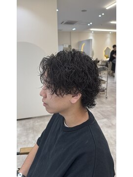 ディフィー(Defi) 縦落ちパーマ【大阪 京橋】