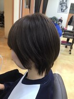 ヒラトヤ 肴町店&nbsp;丸みショート大人ボブ耳だしショートハイライトカラーミニボブ
