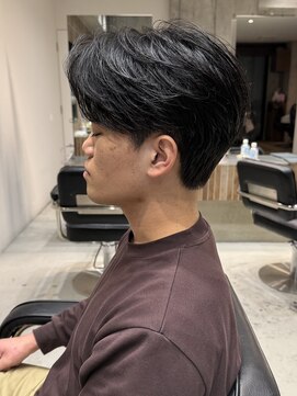 ファルベ(Farbe) 刈り上げセンターパートリバースセンターパートニュアンスパーマ