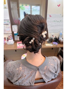 サロンドミナ(SALON DE MINA) カールシニヨン