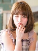 前髪ありで愛されキレイなツヤ感映えるシンプルロブ
