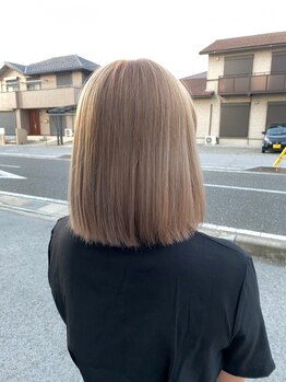 透け感のある甘すぎない色味は女性の品格をUPさせます！洗練された大人女性に近づく第一歩はLiLouから♪