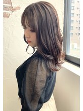 【ミディアム・ロングはフワッと触りたくなるスタイルに♪♪】