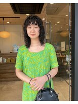 ミューズ バイ ケンジ(MUSE by KENJE)&nbsp;ミディアムのハードパーマ