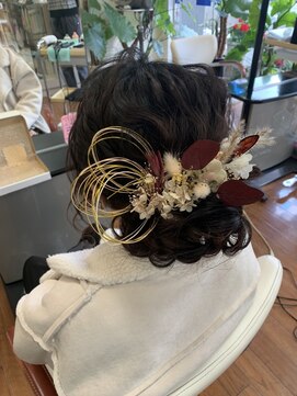 レアリー(Rarely) シニヨン