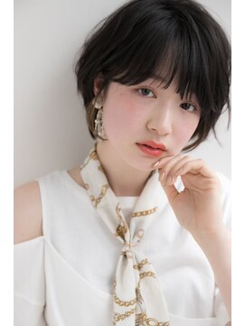 ガーデン オオタカノモリ(garden otakanomori) 大人カジュアルな小顔に見える耳かけ丸みショートボブ