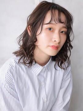 クラッチ ユニ(CLUTCH uni) 大人可愛い小顔美髪ツヤ髪ミディアムレイヤー薄めバングA9