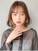 美髪ミニウルフホワイトグレージュイヤリングカラー外ハネボブa