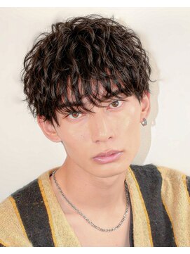 オーシャントーキョー ホワイト 原宿(OCEAN TOKYO WHITE) 無造作マッシュウルフ波巻きツイストスパイラルパーマ黒髪