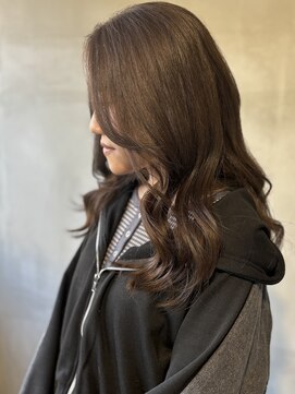 ヘアーサロンウル(hair salon ulu) 柔らかく揺れる大人のくびれロング