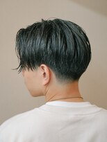 ペルズヘア(PELLS HAIR)&nbsp;フェザーパーマセンターパートテーパーフェード大人メンズヘア