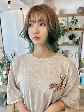 ミモザワークス ヘアアレンジ ミルクティーカラー グラデーショングリーンカラー