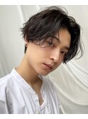 センターパート波巻きパーマ