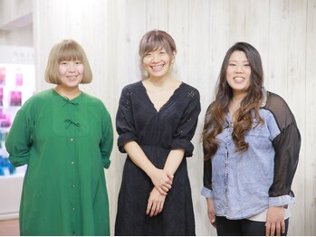 ヘアー ティンク(hair tink'u)の写真/【女性スタイリスト多数在籍】昔から通っているかのような居心地の良さ♪友達に相談する感覚でお話できる！