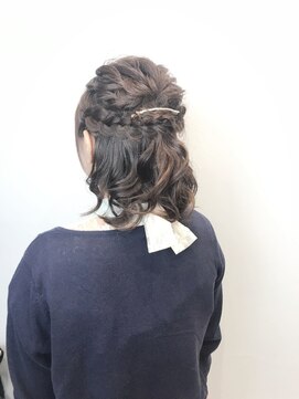 アヤナ バイ アヤラ(ayana by ayala) ハーフアップ〈浦安 美容室〉