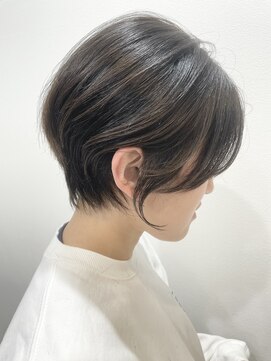 ルヴェール 茜部店(Le Vert) 前下がり丸みショート