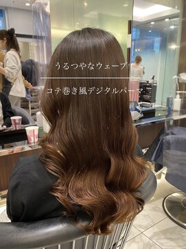 アピッシュ ギンザ(apish ginza) tomo ツヤウェーブの酸性コテ巻き風デジタルパーマ