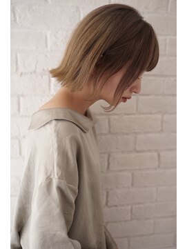 ネオリーブ シュシュ 神保町店(Neolive susu) 外ハネ ハイトーン ベージュBOB