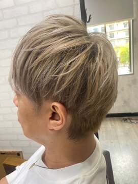 ハサミバイアトリエナガノ 千葉(8sami by atelier nagano) MEN’SHAIR ウルフ アッシュブラックカルマパーマベリーショート