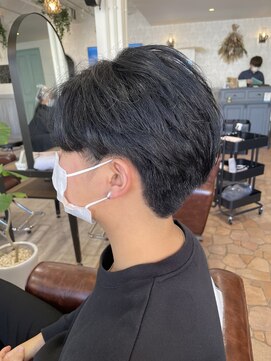 セライロ 千葉(celilo) 韓国風センターパートショートスタイル【飯田杏】